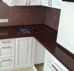 Столешница из кварцевого агломерата Plaza Stone. Стоимость столешницы 63 460 руб.